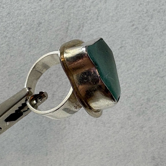 Echo of The Dreamer Vintage Aqua Sea Glass Ring in Sterling Silver - Picture 4 of 7